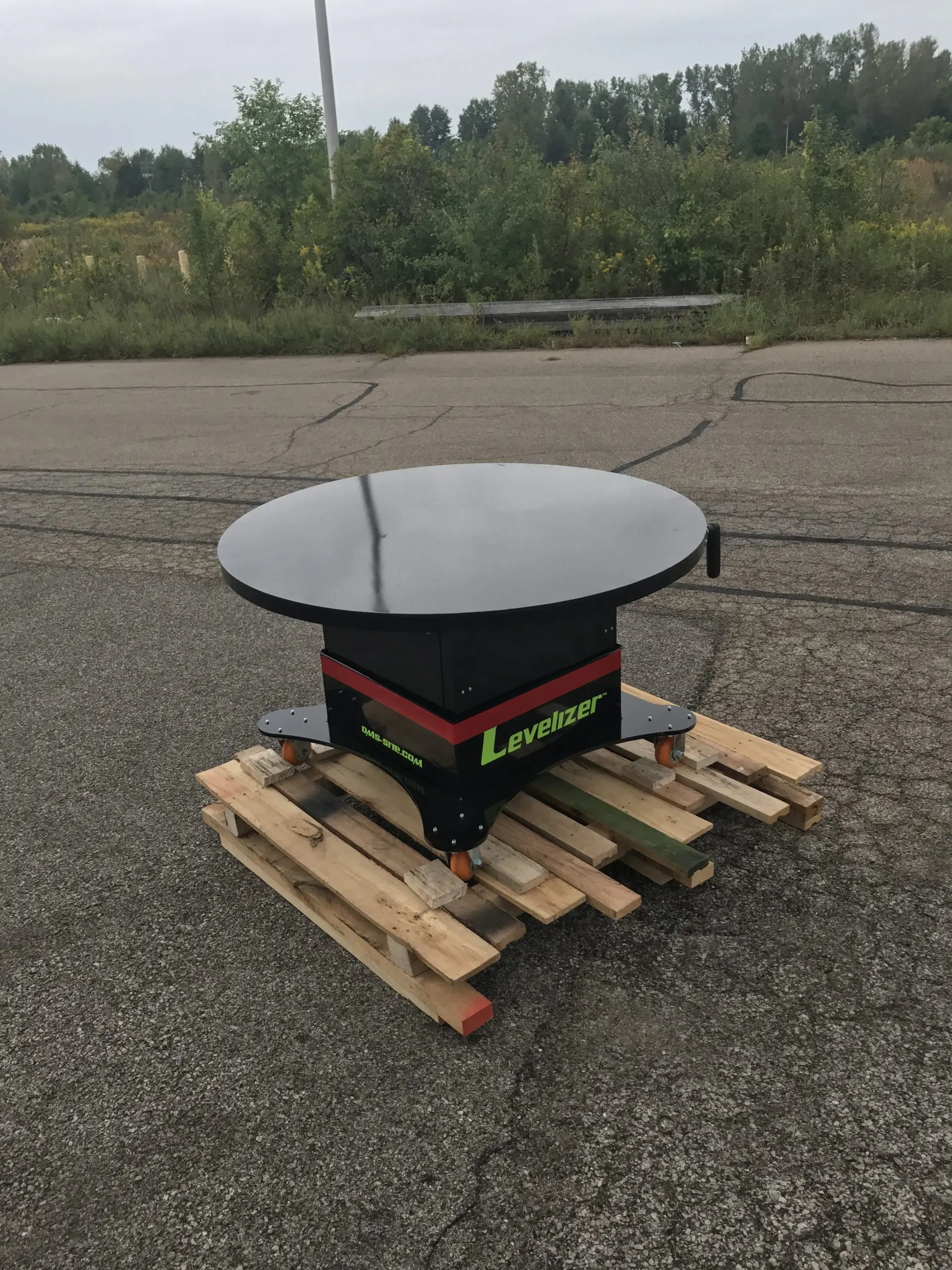 Levelizer® RND Round Table, view 4